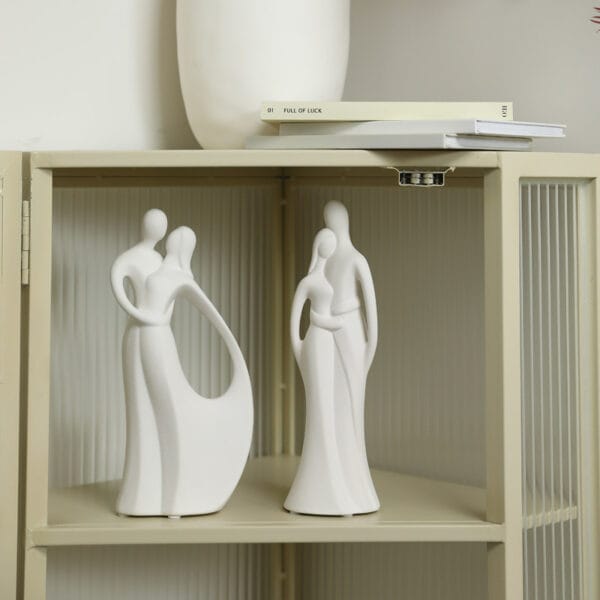 GM1042 - Image 2